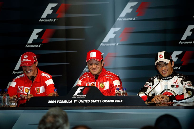 Entrevista equipe Ferrari com Takuma Sato