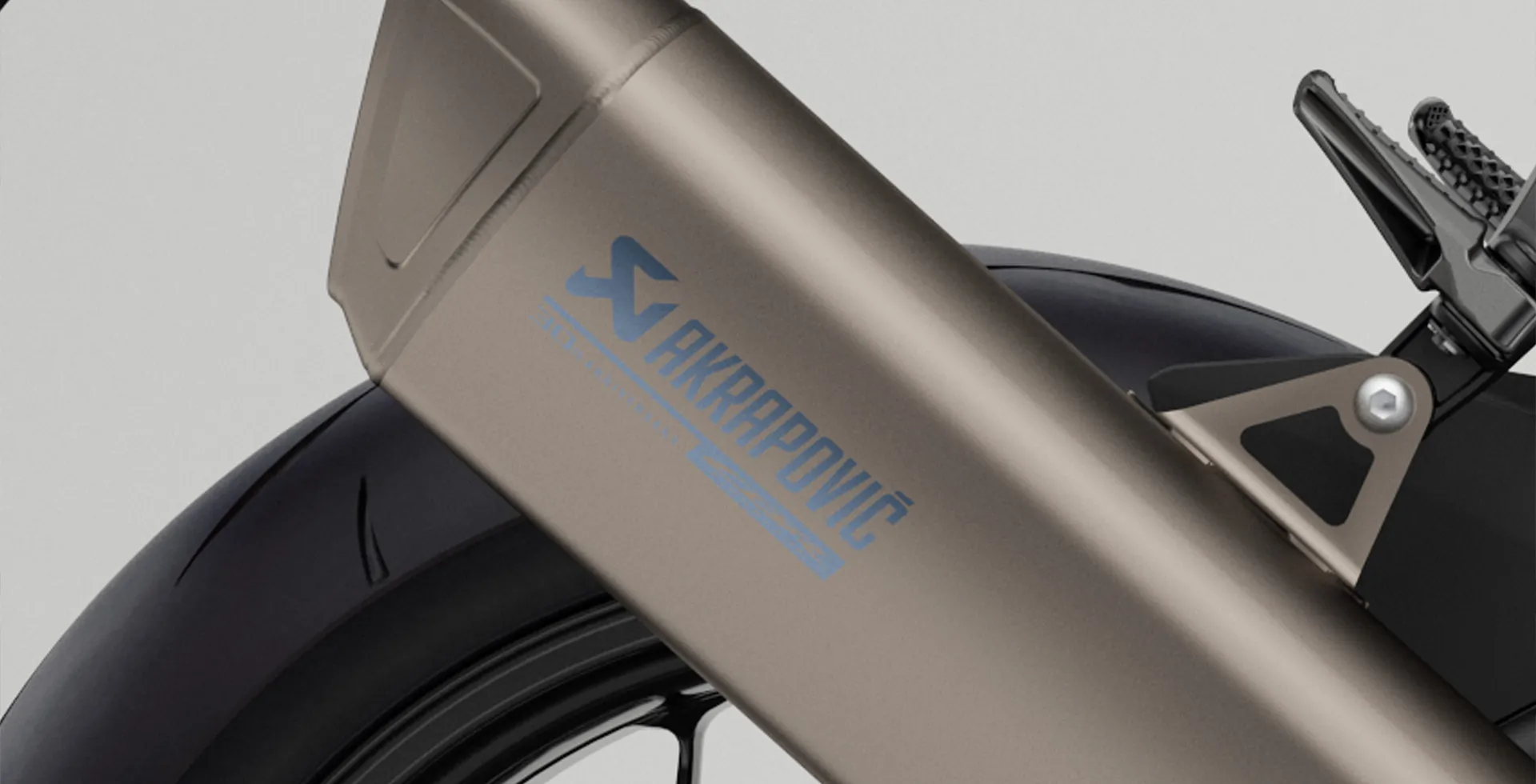 Detalhe do Escapamento Esportivo da Moto Honda CB 1000RR R Fireblade SP