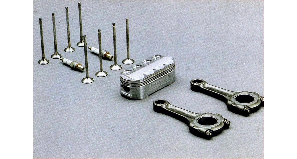 Válvula, velas, pistão e bielas da Moto Honda NR500