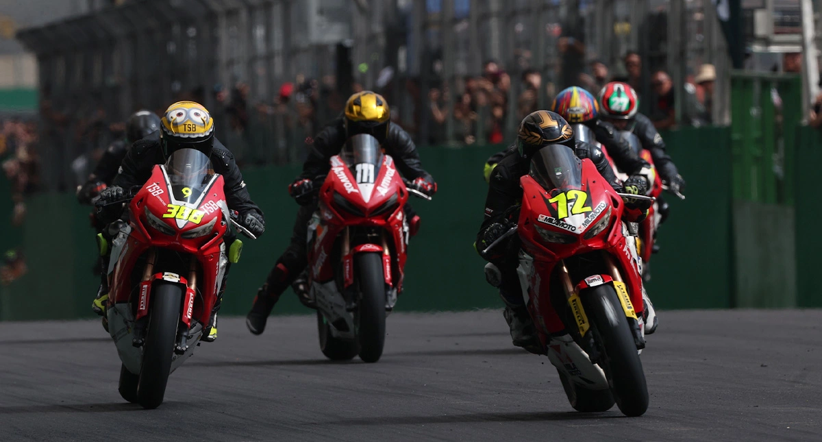 Largada da Copa Pro Honda Brasil com CBR 650R