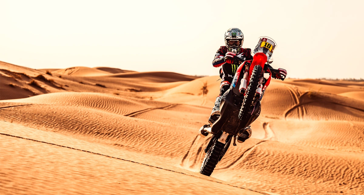 Motocicleta Honda CRF 450 no Rally Dakar 2025 Arábia Saudita