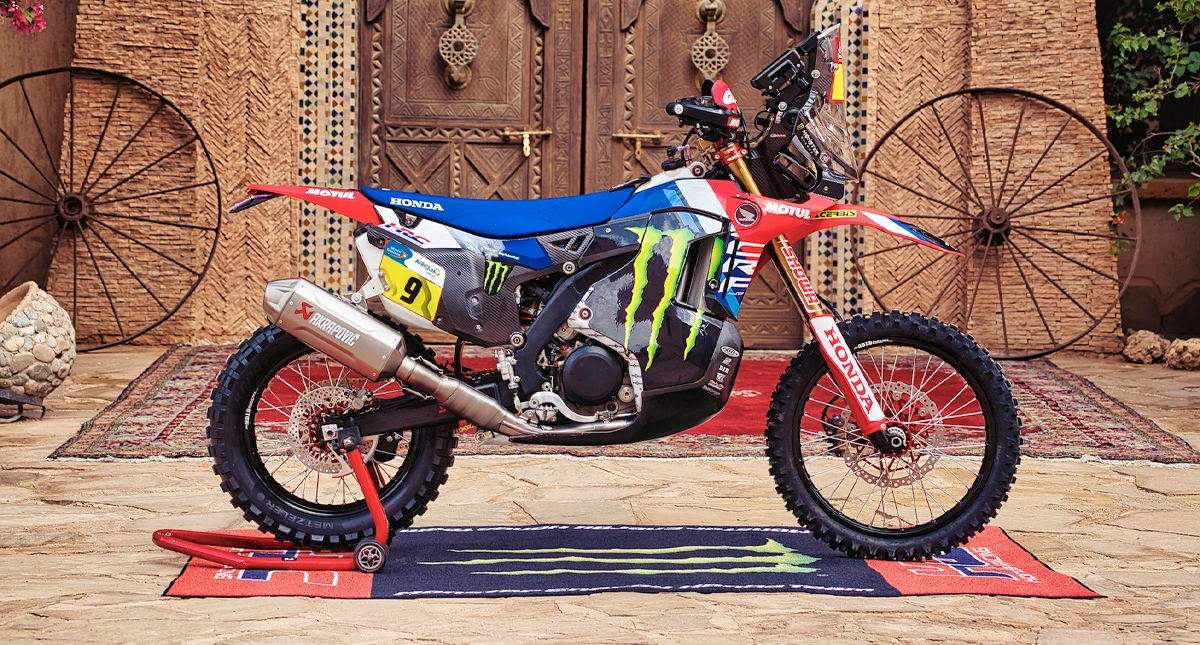 Motocicleta Honda CRF 450 para Rally Dakar 2025