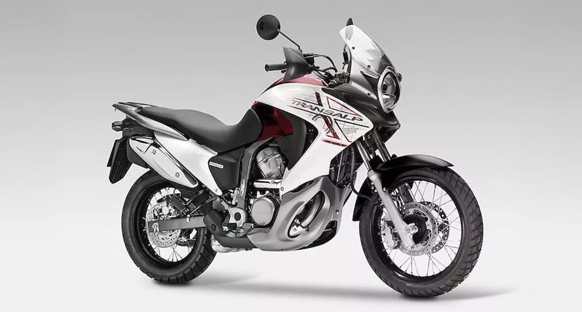 Moto Honda Transalp vista do lado direito