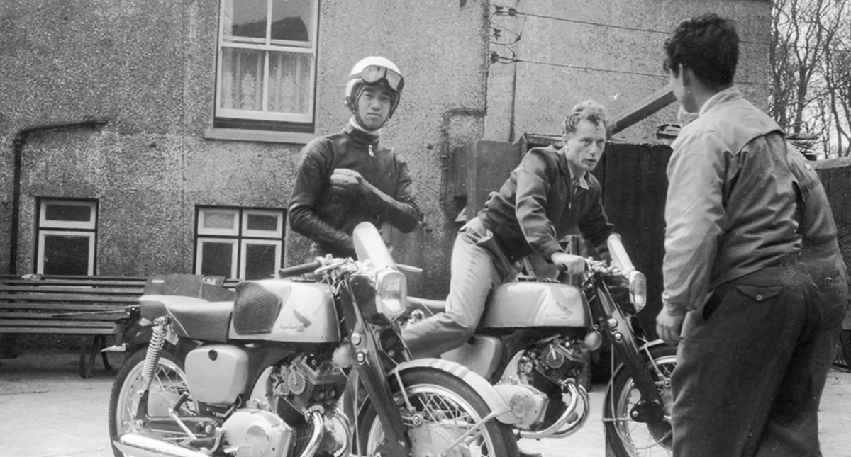 Encontro de Motociclistas com Honda CB92