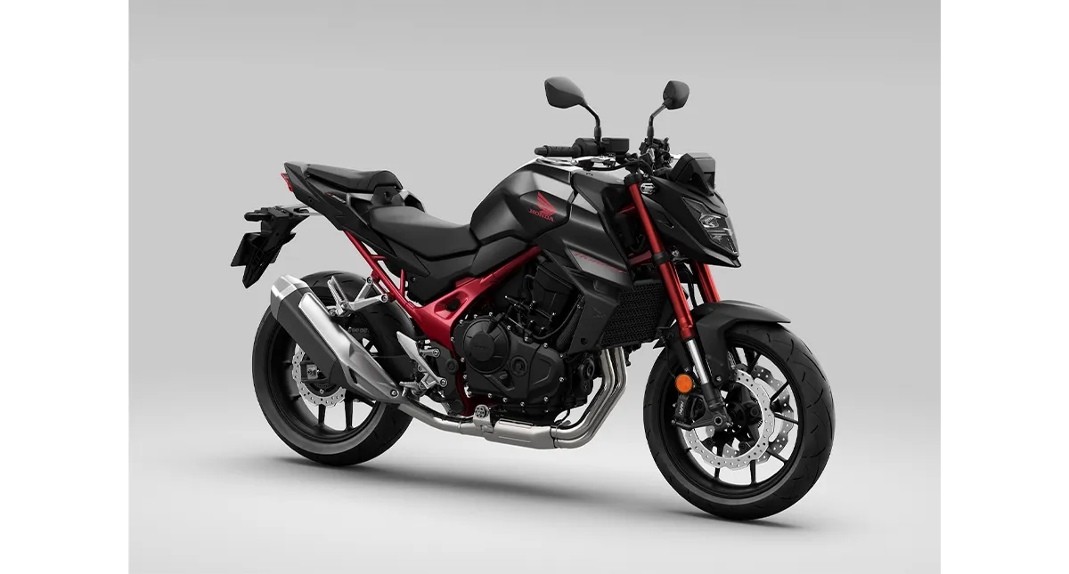 Lateral direita da nova moto Honda CB750 Hornet preta com detalhes em vermelho