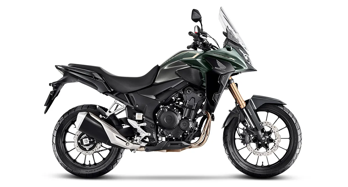 Lateral direita da Motocicleta Honda CB 500X verde