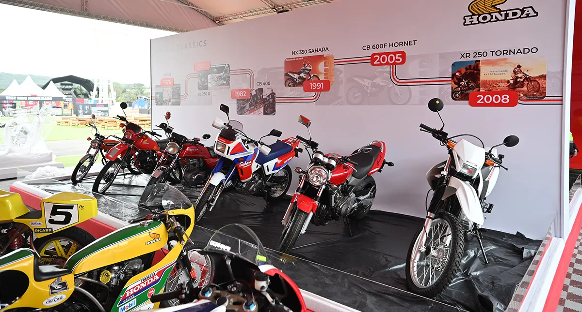 Tour cronológica de motocicletas clássicas Honda expostas no Festival Interlagos 2024