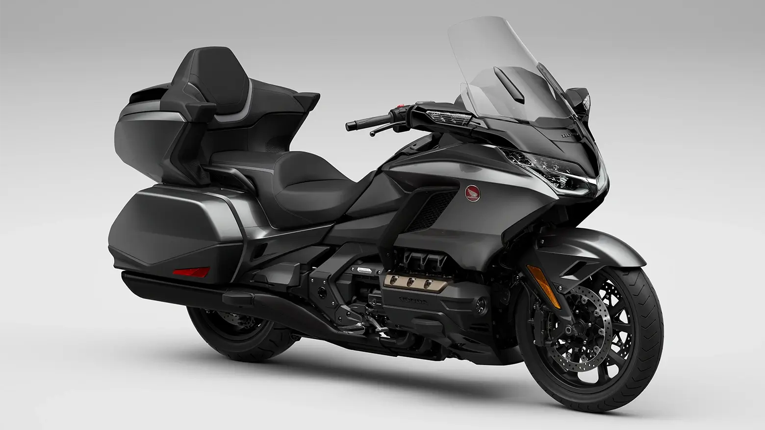 Honda Gold Wing - Lateral Frontal Cinza