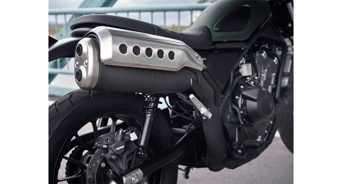 Escapamento Duplo da Moto Honda CL 500