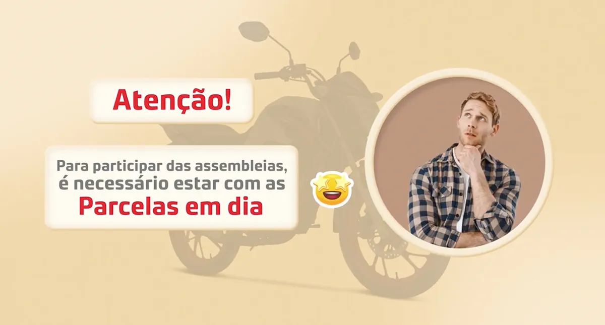 Cartaz Parcelas em dia com homem com mão no queixo a frente e moto ao fundo