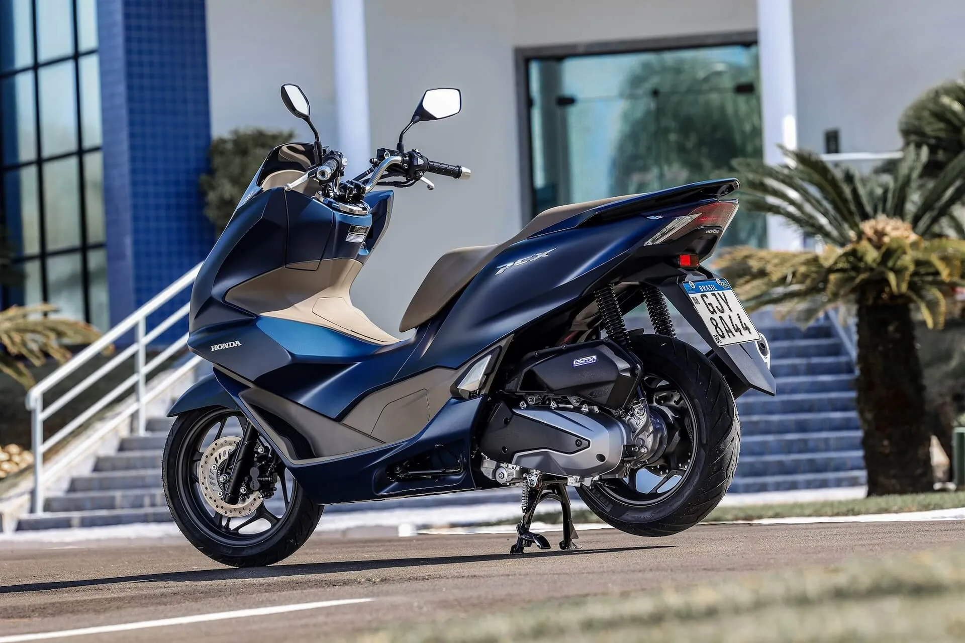 Honda PCX azul metálico