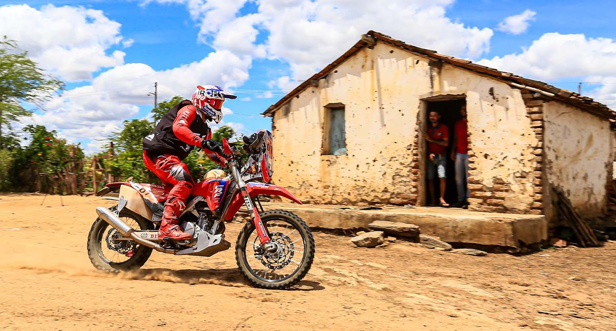 Piloto Honda Thiago Wernerbach no Rally RN 1500