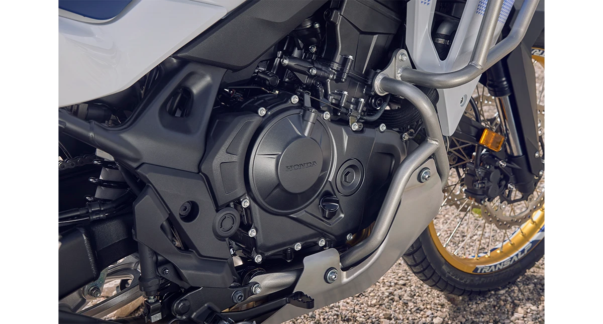 Close do motor da moto Honda Transalp