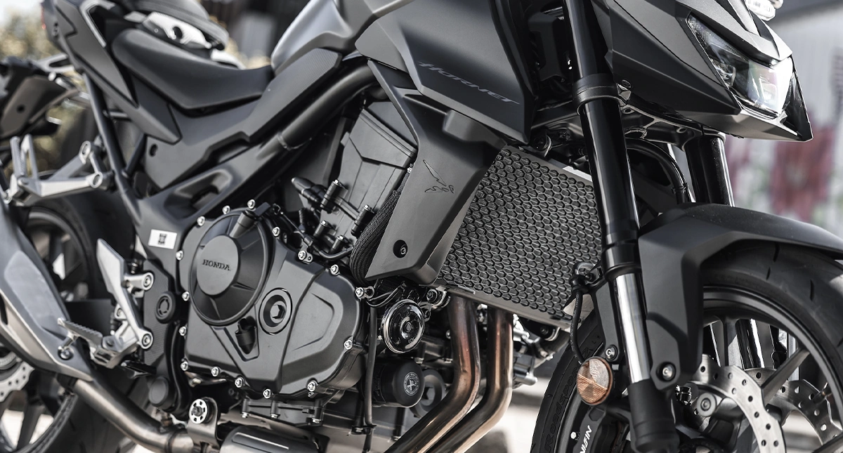 Parte dianteira de uma moto Honda