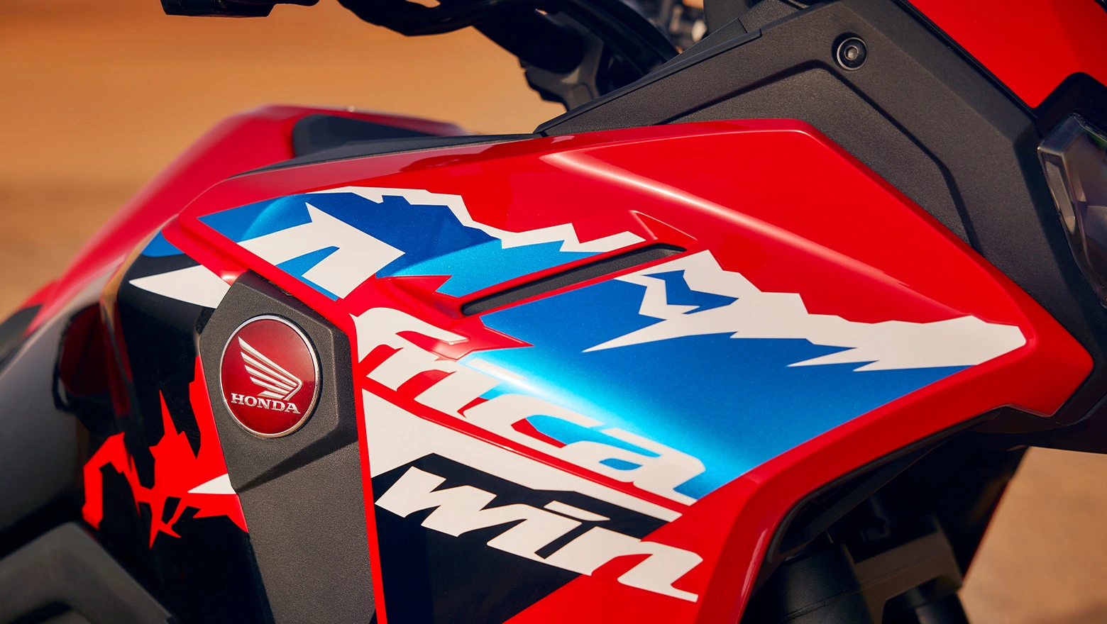 close-up tanque da moto Honda CRF1100L